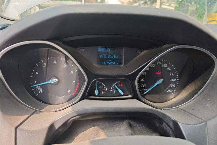 Used Ford Focus 2012 Sedan 1.6L Automatic Fashion Edition Odometer Close Up