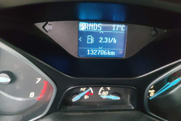 Used Ford Focus 2012 Sedan 1.6L Automatic Fashion Edition Odometer Close Up