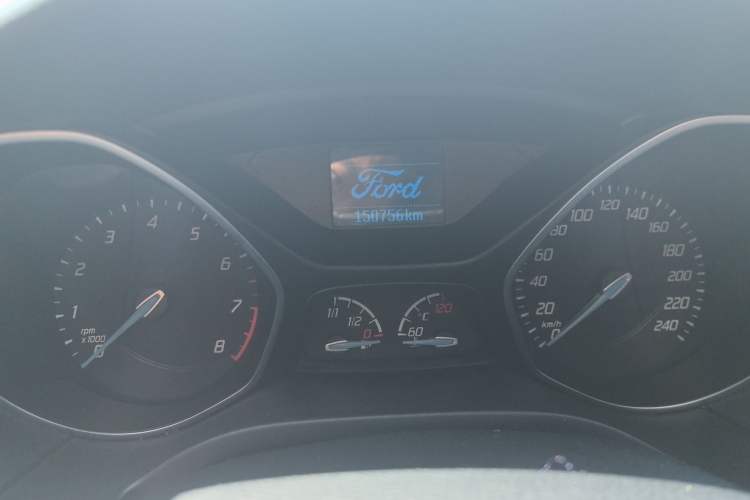 Used Ford Focus 2012 Sedan 1.6L Manual Fashion Edition Odometer Close Up