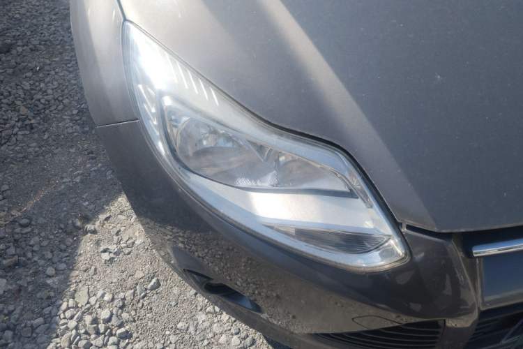 Used Ford Focus 2012 Sedan 1.6L Automatic Comfort Model Right Front Headlight