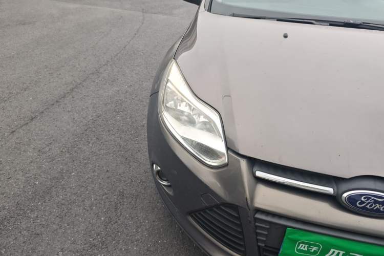 Used Ford Focus 2012 Sedan 1.6L Manual Fashion Edition Right Front Headlight