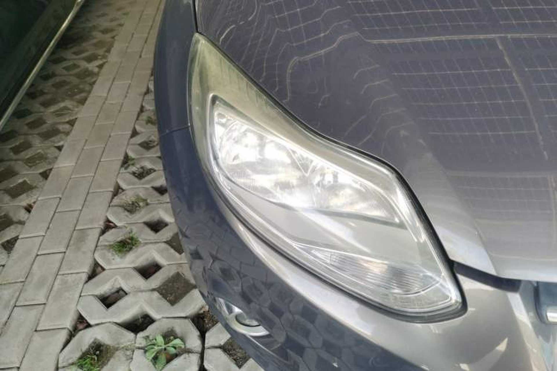 Used Ford Focus 2012 Sedan 1.6L Automatic Fashion Edition Right Front Headlight