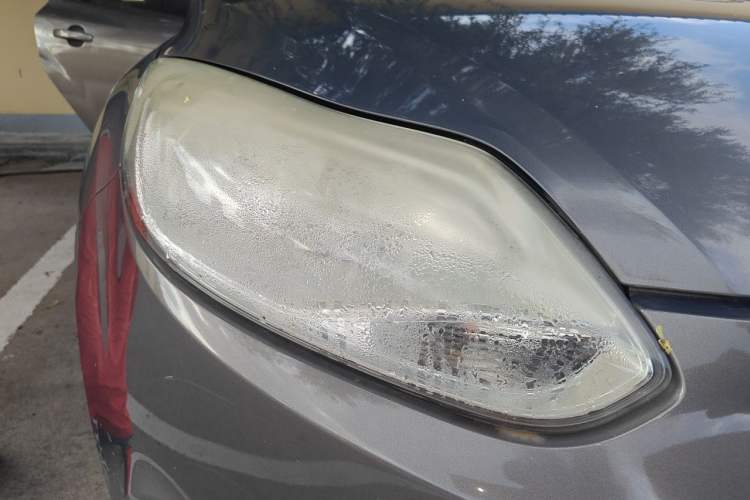 Used Ford Focus 2012 Sedan 1.6L Automatic Fashion Edition Right Front Headlight
