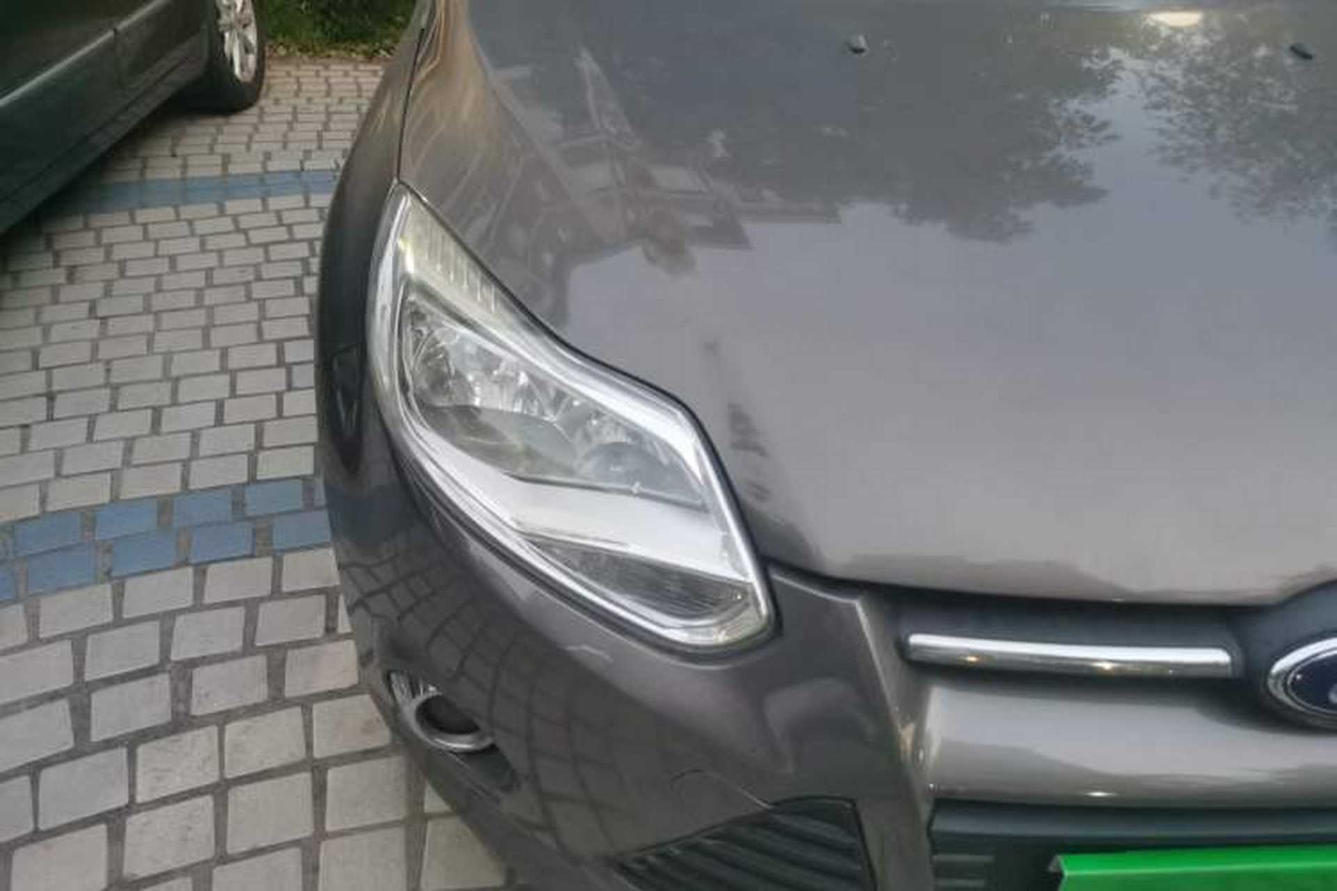 Used Ford Focus 2012 Sedan 1.6L Manual Fashion Edition Right Front Headlight