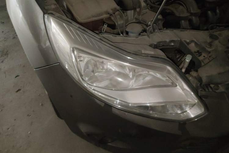 Used Ford Focus 2012 Sedan 1.6L Automatic Comfort Model Right Front Headlight