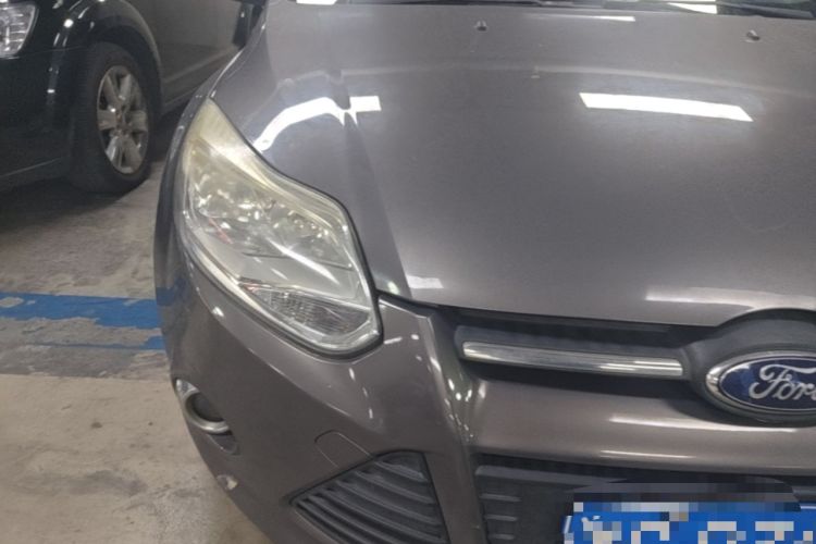 Used Ford Focus 2012 Sedan 1.6L Automatic Fashion Edition Right Front Headlight