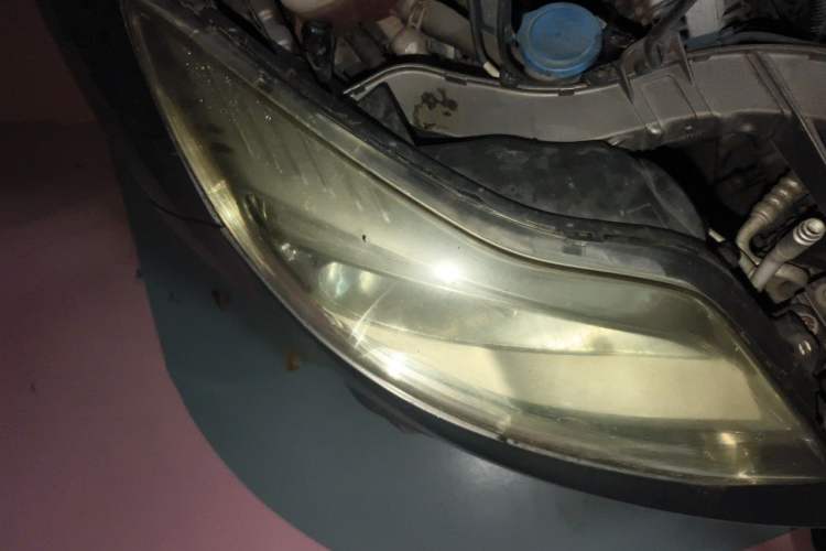 Used Ford Focus 2012 Sedan 1.6L Manual Comfort Model Right Front Headlight
