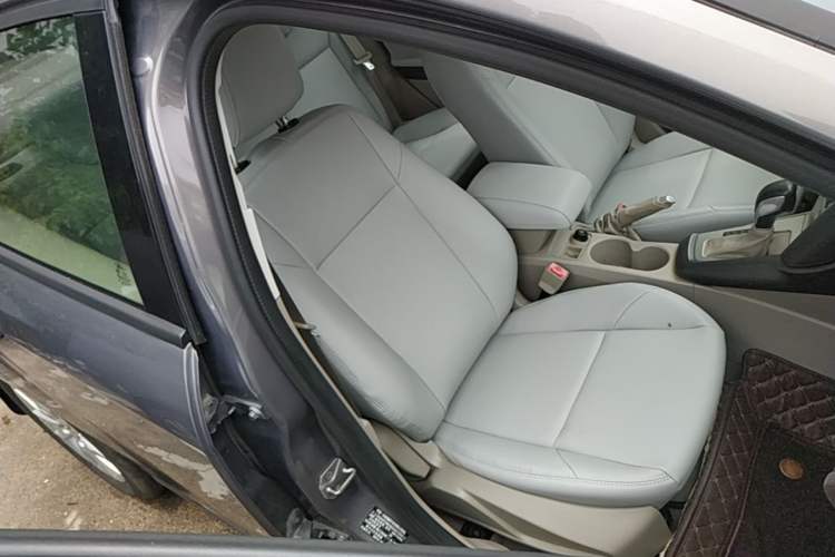 Used Ford Focus 2012 Sedan 1.6L Automatic Comfort Model Right Front Seat