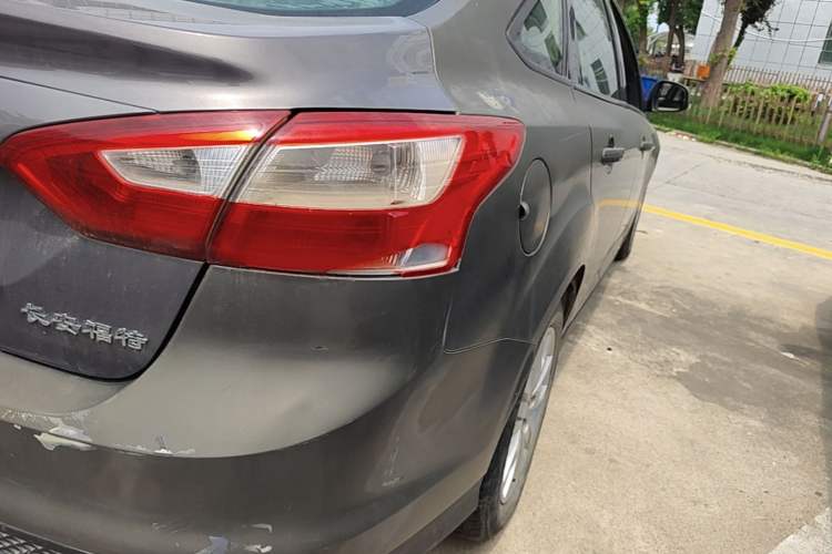 Used Ford Focus 2012 Sedan 1.6L Automatic Comfort Model Right Rear Taillight