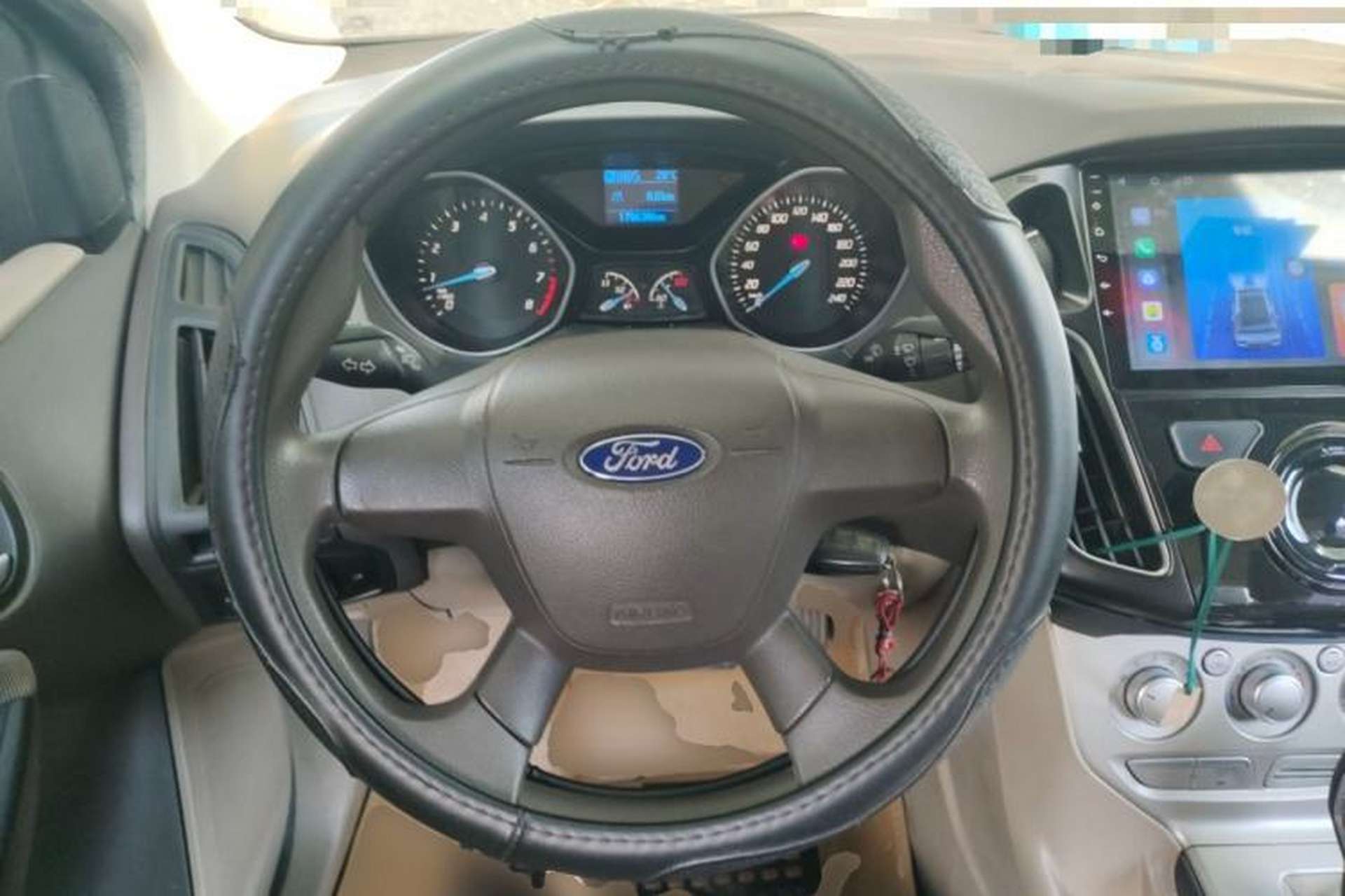 Used Ford Focus 2012 Sedan 1.6L Automatic Comfort Model Steering Wheel