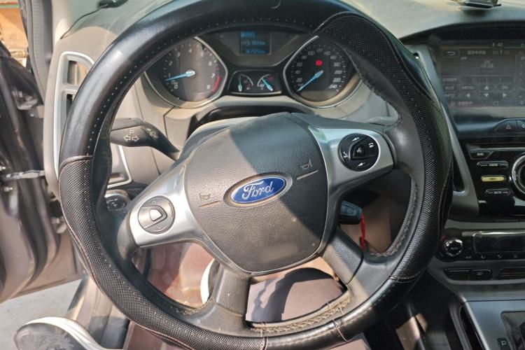 Used Ford Focus 2012 Sedan 1.6L Automatic Fashion Edition Steering Wheel