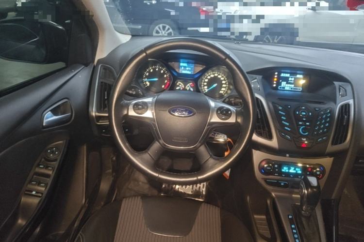 Used Ford Focus 2012 Sedan 1.6L Automatic Fashion Edition Steering Wheel