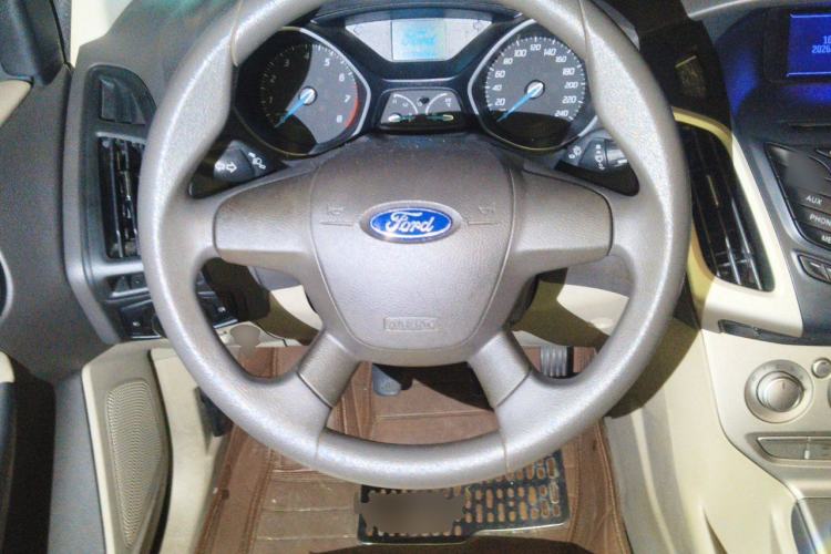 Used Ford Focus 2012 Sedan 1.6L Manual Comfort Model Steering Wheel
