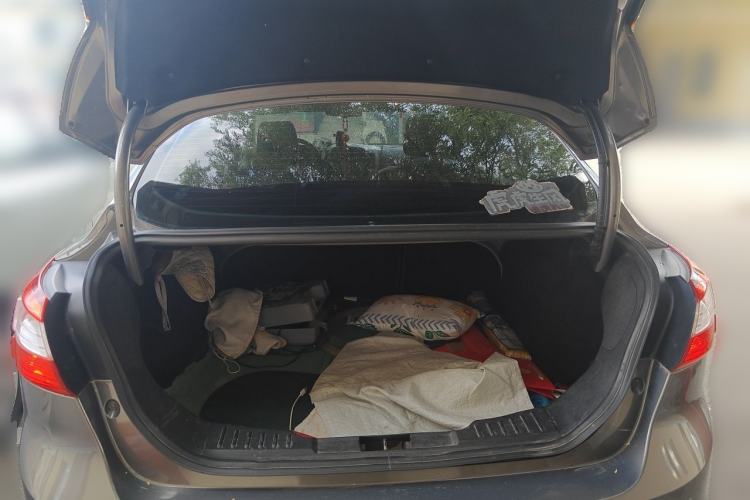 Used Ford Focus 2012 Sedan 1.6L Automatic Fashion Edition Trunk