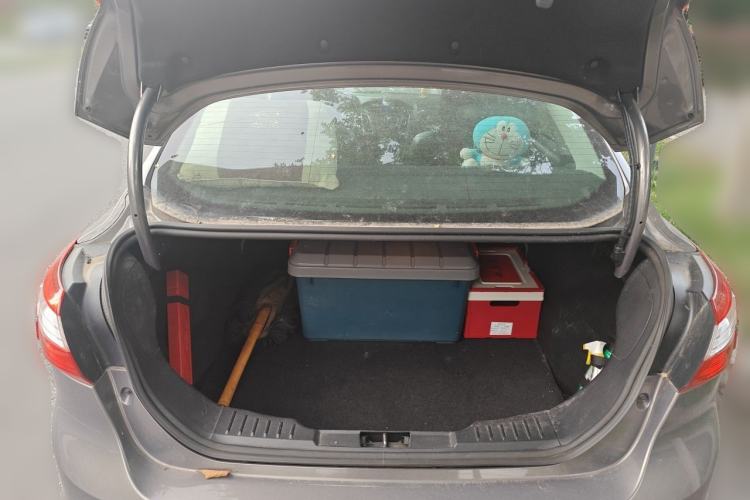 Used Ford Focus 2012 Sedan 1.6L Manual Fashion Edition Trunk