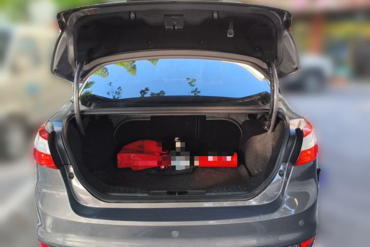 Used Ford Focus 2012 Sedan 1.6L Automatic Fashion Edition Trunk