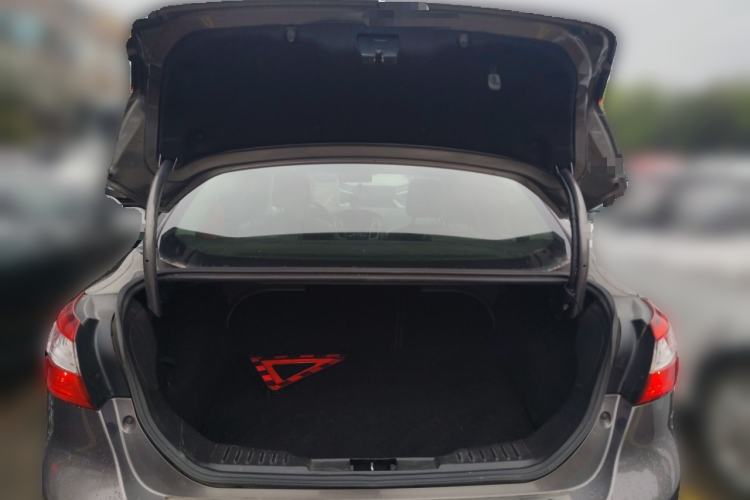 Used Ford Focus 2012 Sedan 1.6L Automatic Fashion Edition Trunk