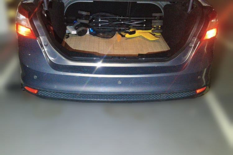 Used Ford Focus 2012 Sedan 1.6L Manual Comfort Model Trunk