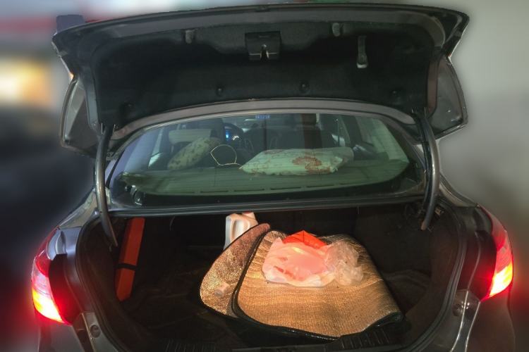 Used Ford Focus 2012 Sedan 1.6L Manual Comfort Model Trunk