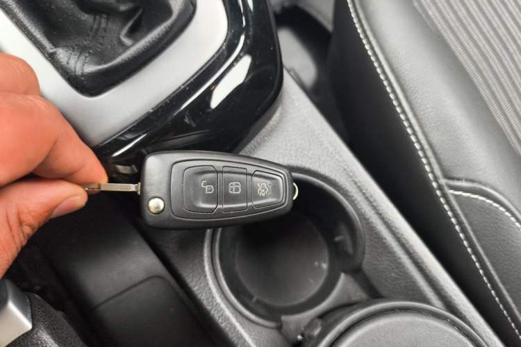 Used Ford Focus 2012 Sedan 1.6L Manual Fashion Edition Vehicle Key