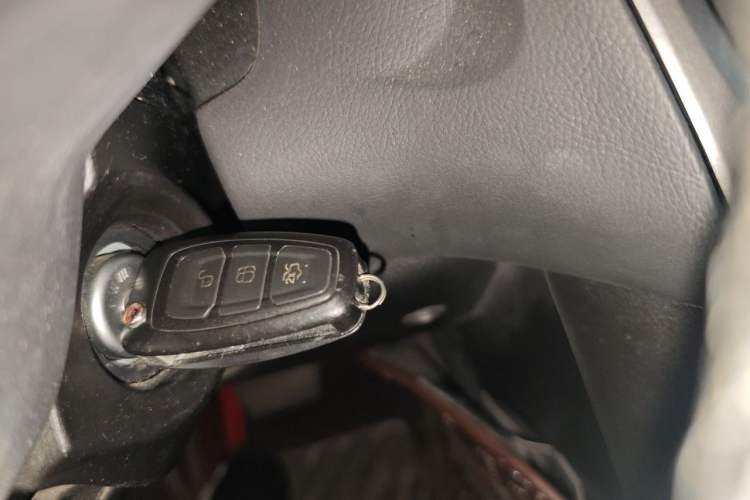 Used Ford Focus 2012 Sedan 1.6L Automatic Fashion Edition Vehicle Key