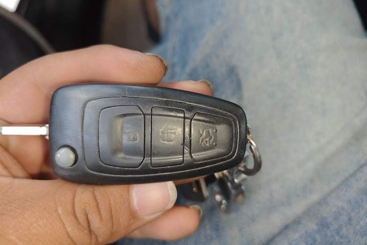 Used Ford Focus 2012 Sedan 1.6L Automatic Fashion Edition Vehicle Key