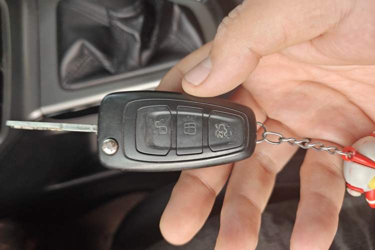 Used Ford Focus 2012 Sedan 1.6L Manual Fashion Edition Vehicle Key