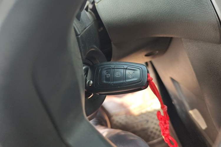 Used Ford Focus 2012 Sedan 1.6L Automatic Fashion Edition Vehicle Key
