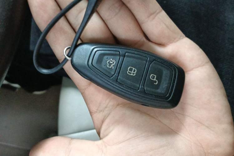 Used Ford Focus 2012 Sedan 2.0L Automatic Flagship Model Vehicle Key