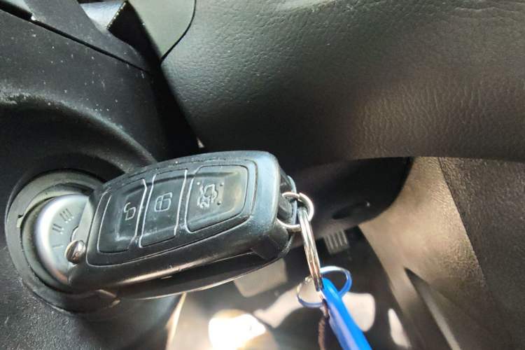 Used Ford Focus 2012 Sedan 1.6L Automatic Fashion Edition Vehicle Key