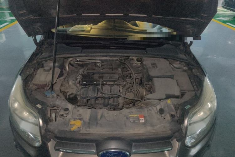 Used Ford Focus 2012 Sedan 1.6L Automatic Fashion Edition Engine Bay