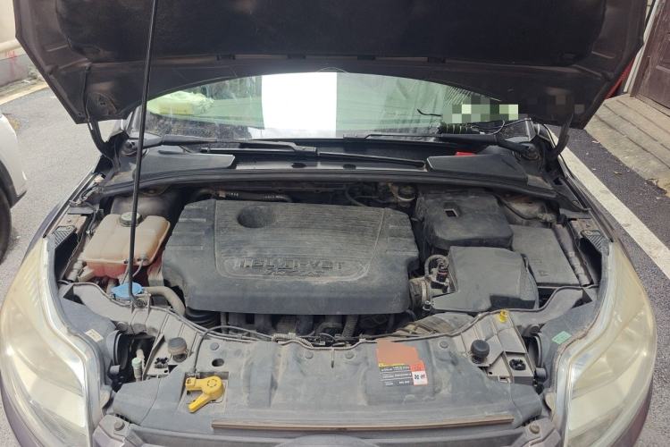 Used Ford Focus 2012 Sedan 1.6L Automatic Fashion Edition Engine Bay