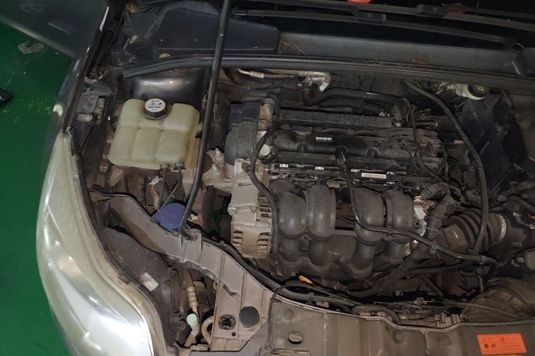 Used Ford Focus 2012 Sedan 1.6L Manual Fashion Edition Engine Bay Right
