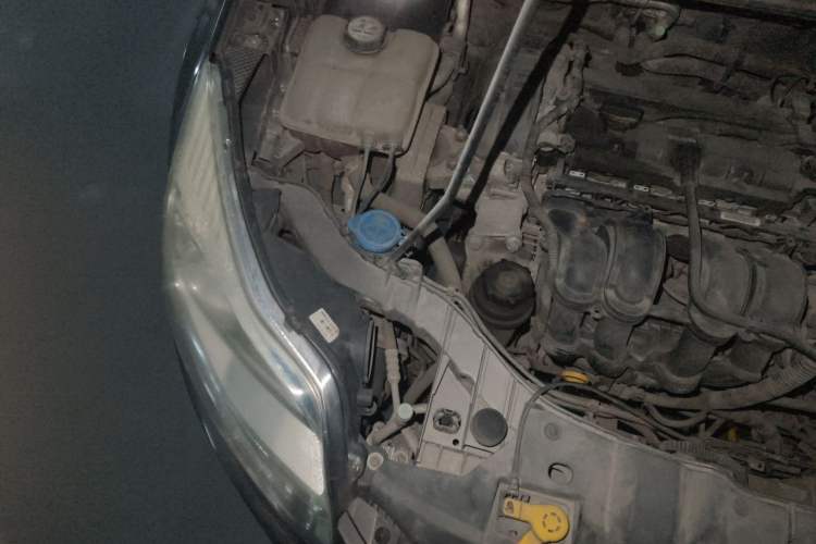 Used Ford Focus 2012 Sedan 1.6L Automatic Fashion Edition Engine Bay Right