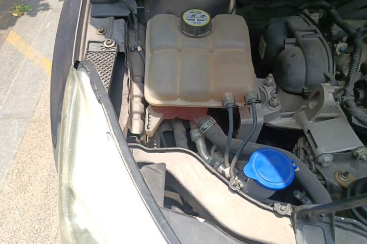 Used Ford Focus 2012 Sedan 1.6L Automatic Fashion Edition Engine Bay Right