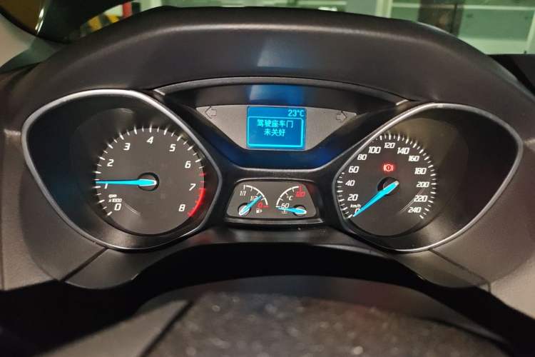 Used Ford Focus 2012 Sedan 1.6L Manual Fashion Edition Instrument Cluster
