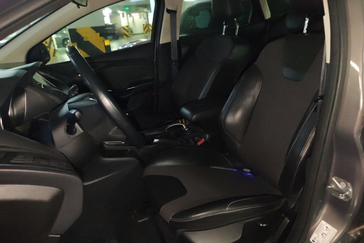 Used Ford Focus 2012 Sedan 1.6L Manual Fashion Edition Left Front Seat