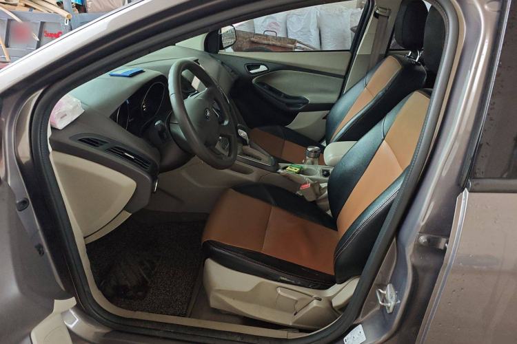 Used Ford Focus 2012 Sedan 1.6L Automatic Comfort Model Left Front Seat