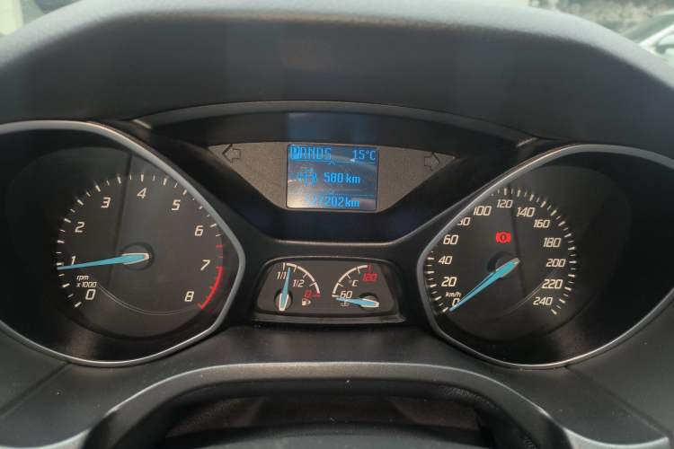 Used Ford Focus 2012 Sedan 1.6L Automatic Fashion Edition Odometer Close Up