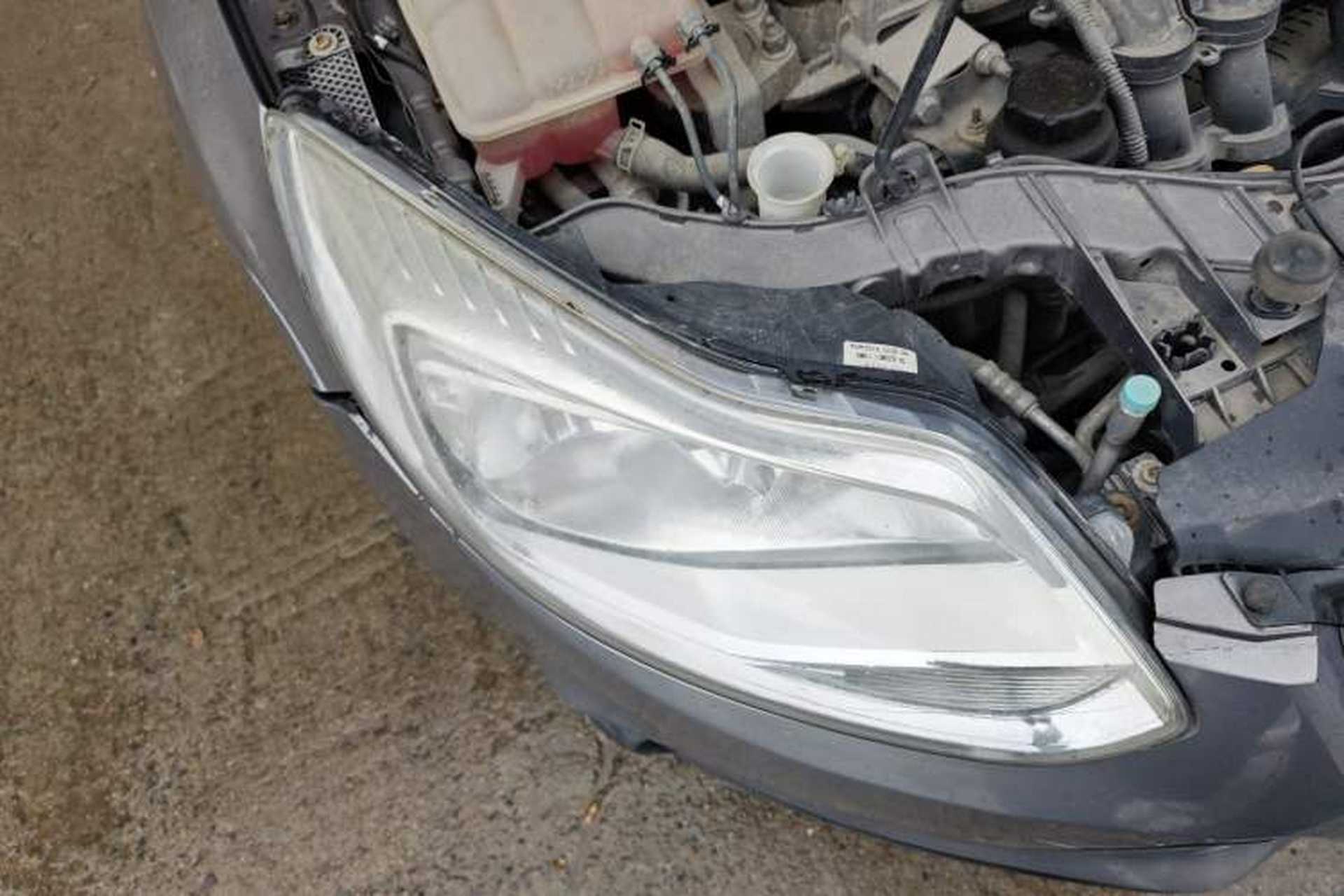Used Ford Focus 2012 Sedan 1.6L Automatic Comfort Model Right Front Headlight