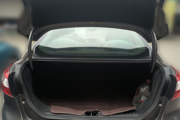 Used Ford Focus 2012 Sedan 1.6L Automatic Fashion Edition Trunk
