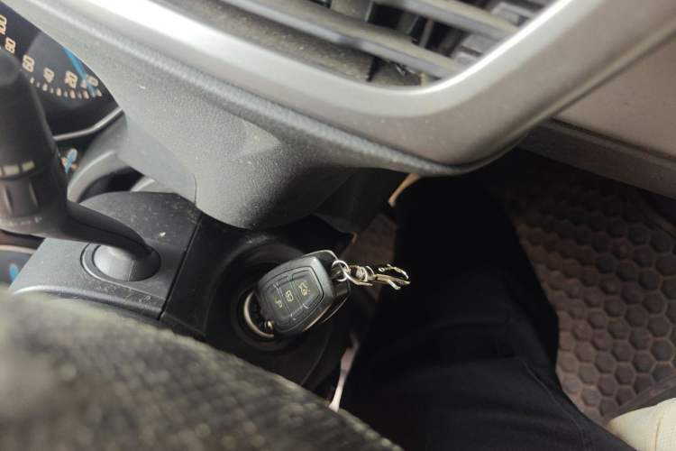 Used Ford Focus 2012 Sedan 1.6L Automatic Fashion Edition Vehicle Key