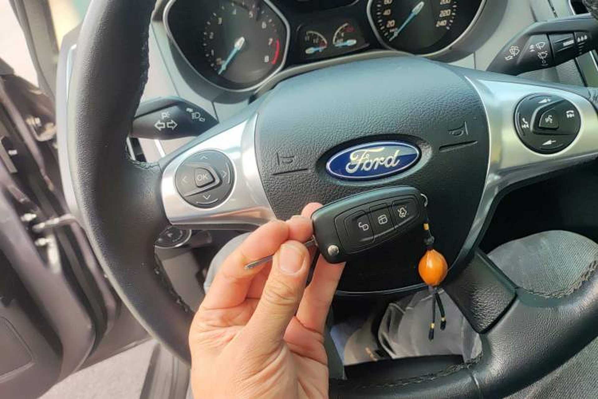 Used Ford Focus 2012 Sedan 1.6L Automatic Fashion Edition Vehicle Key
