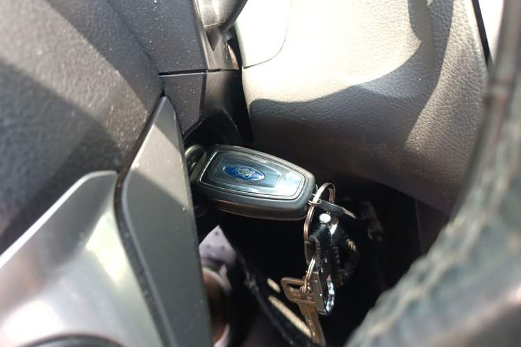 Used Ford Focus 2012 Sedan 1.6L Automatic Fashion Edition Vehicle Key