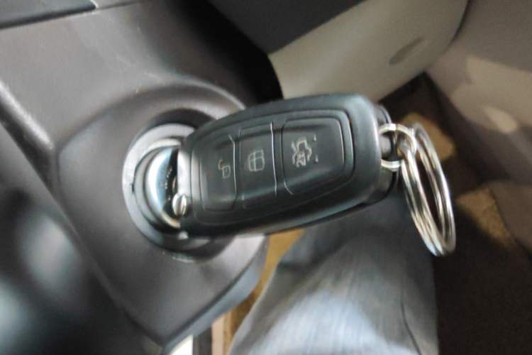Used Ford Focus 2012 Sedan 1.6L Automatic Fashion Edition Vehicle Key