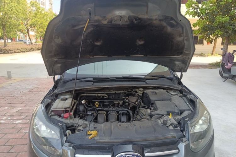 Used Ford Focus 2012 Hatchback 2.0L Automatic Luxury Sport Model Engine Bay
