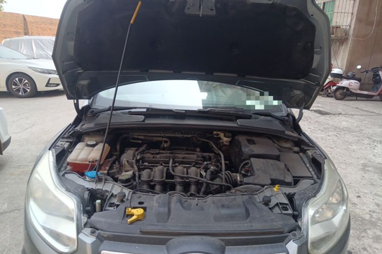 Used Ford Focus 2012 Sedan 1.6L Automatic Comfort Model Engine Bay