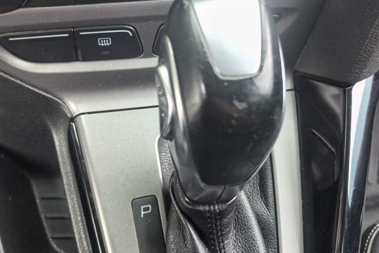 Used Ford Focus 2012 Hatchback 1.6L Automatic Fashion Edition Gear Lever