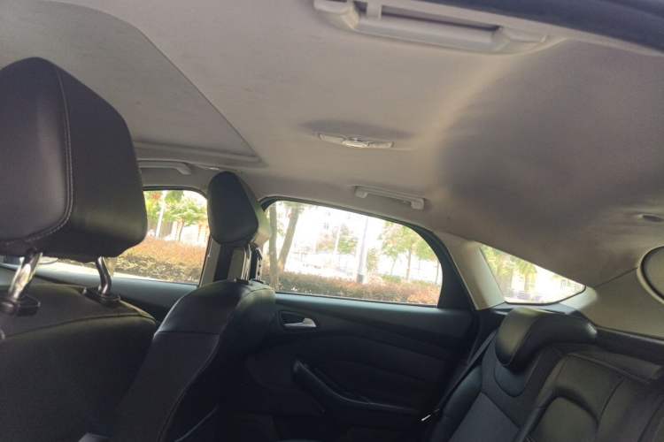 Used Ford Focus 2012 Hatchback 2.0L Automatic Luxury Sport Model Headliner