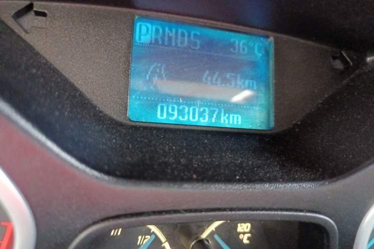 Used Ford Focus 2012 Sedan 1.6L Automatic Comfort Model Odometer Close Up